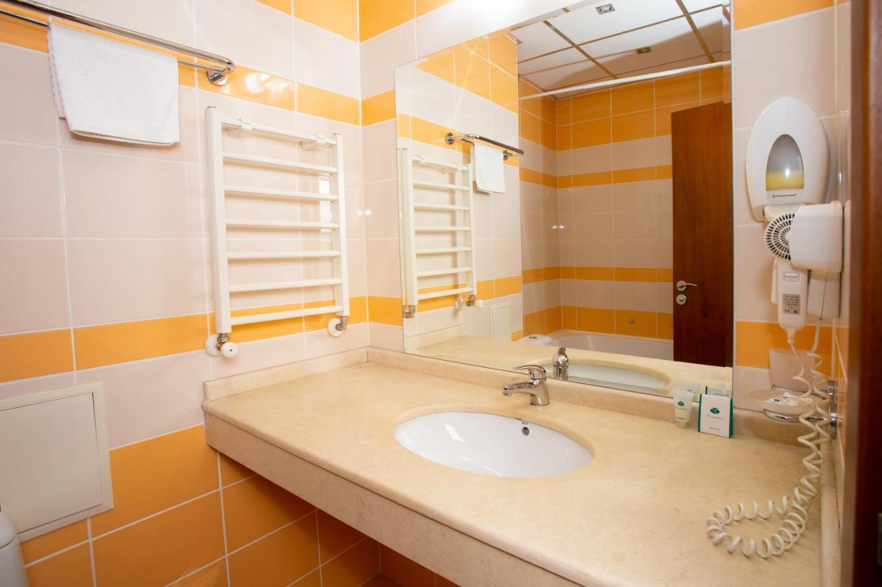 Contessa Hotel Sjoemen Buitenkant foto