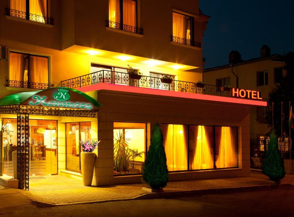Contessa Hotel Sjoemen Buitenkant foto